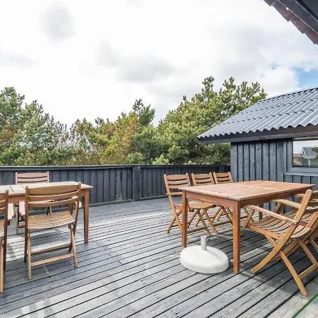 Cl Holiday home *